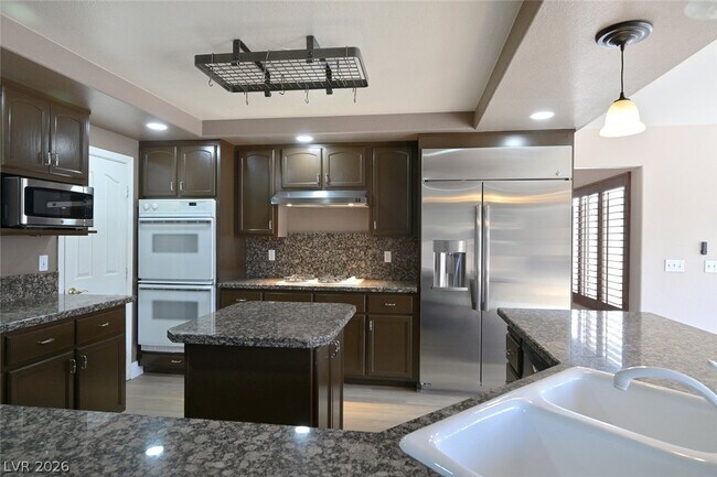 Building Photo - 2704 Timber Crossing Ct