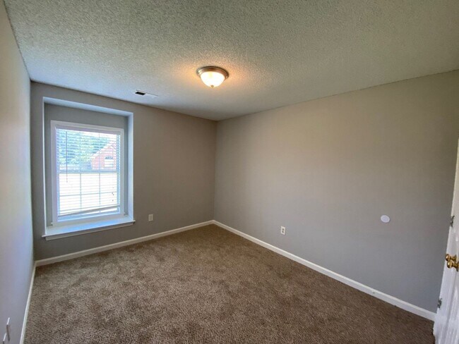 Building Photo - 6890 Water Point Cove E