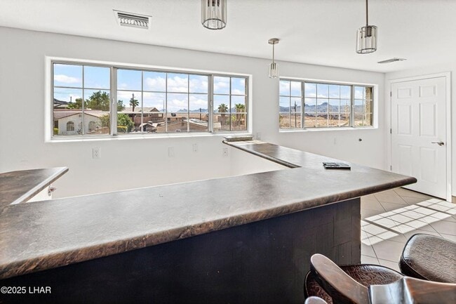 Building Photo - Long Term Rental heated pool & hot tub