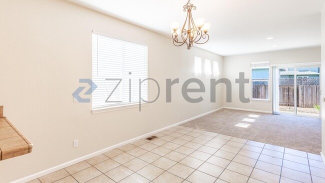 Building Photo - 1251 Clover Dr