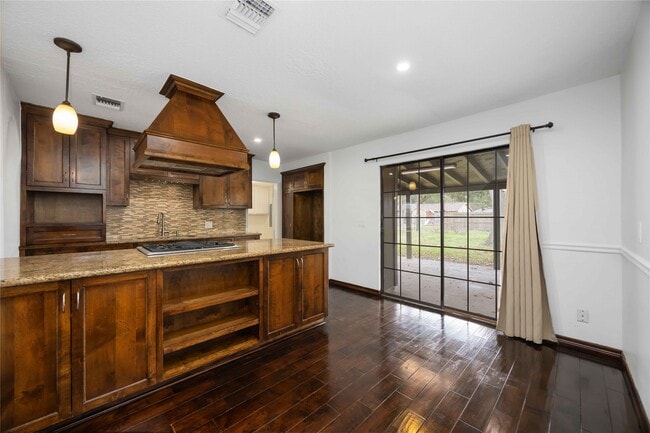 Building Photo - 1721 Jones St