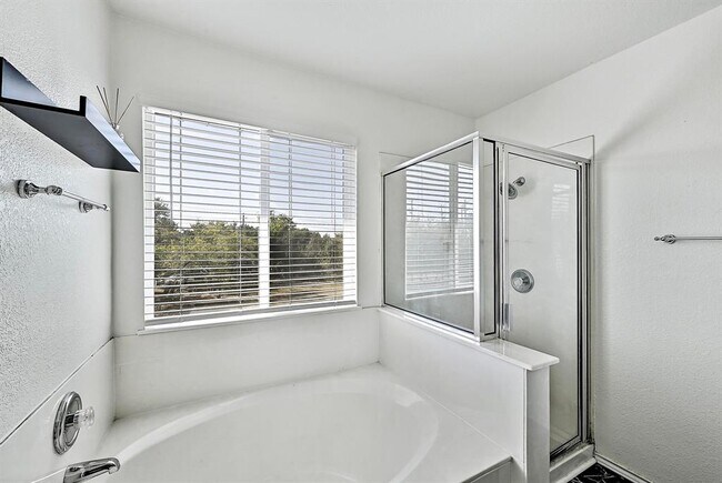 Building Photo - 102 Cannery Cove