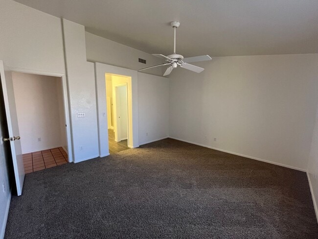 Building Photo - 4 Weeks of Free Rent! - Three bedroom Sing...