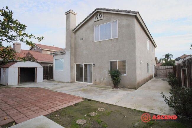 Building Photo - Move-in Ready 2 Story Home in Desirable Neighborhood!