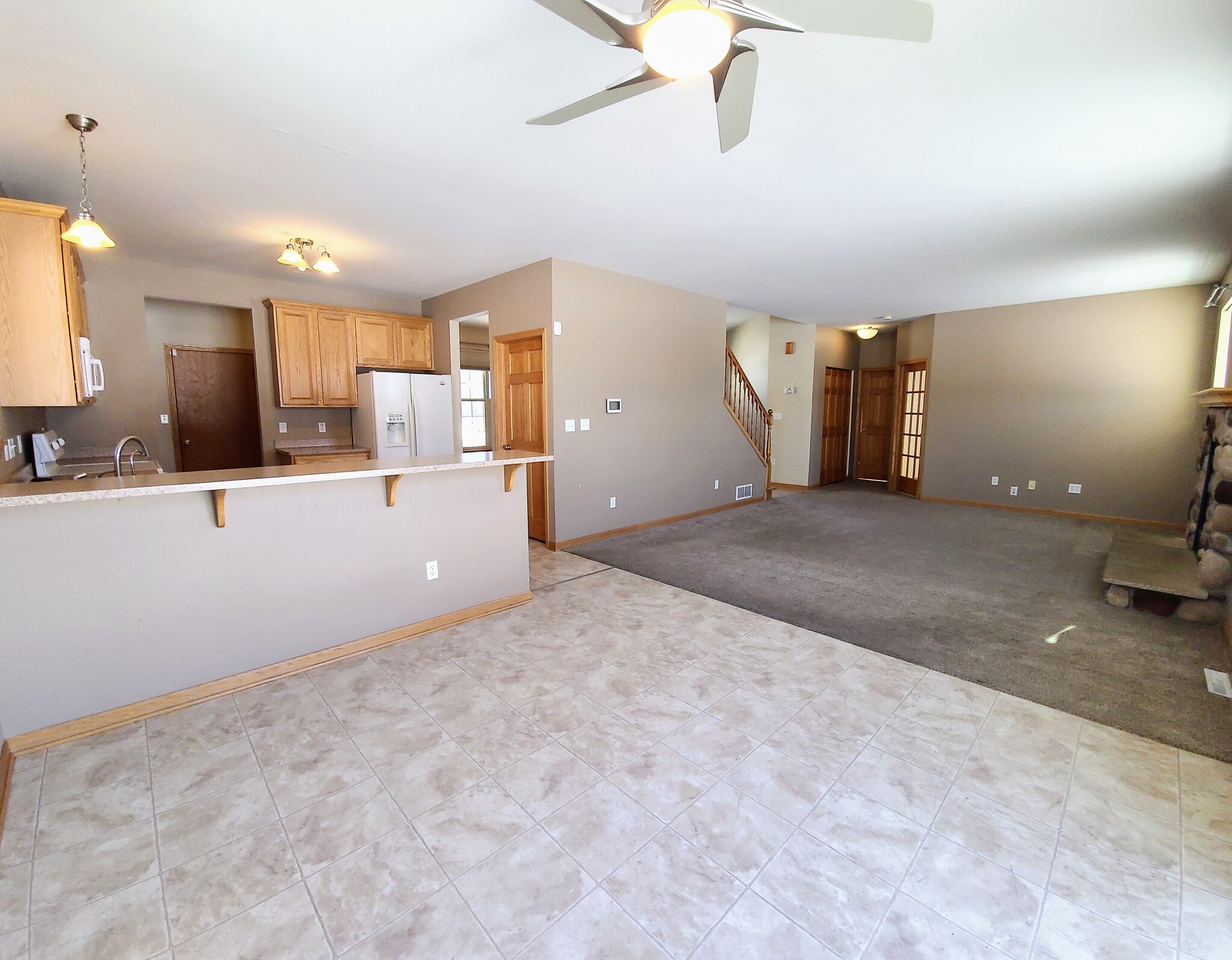 Building Photo - 1805 Deer Path