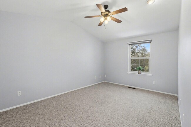 Building Photo - 3036 Forest Creek Ct