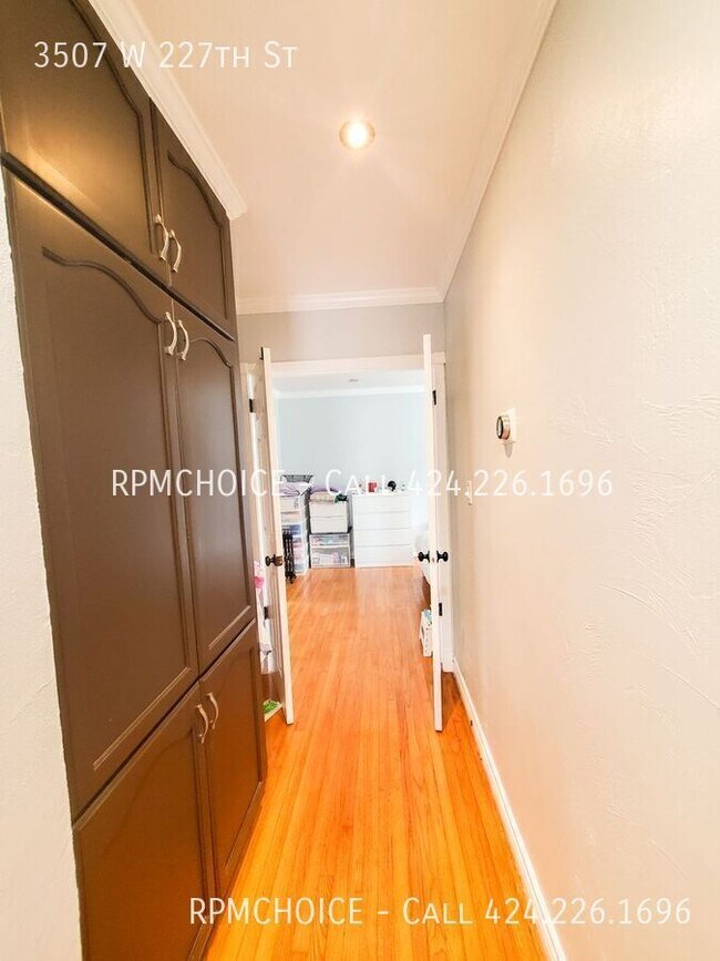 Building Photo - 3507 W 227th St