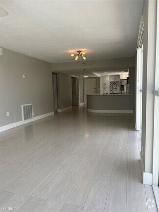 Building Photo - 2 br, 2 bath Condo - 3901 S Flagler Dr Apt...
