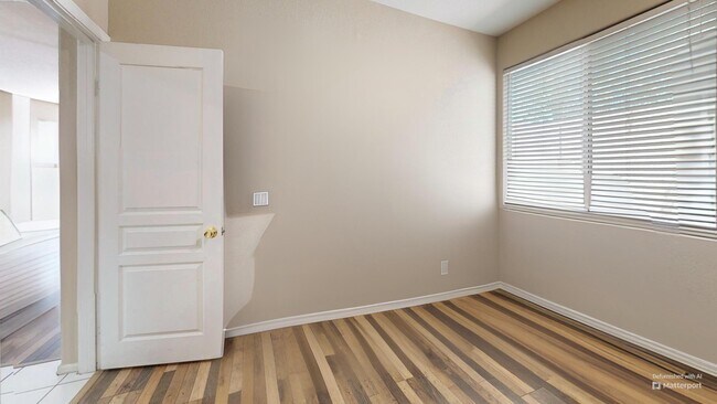 Building Photo - 1254 W Browning Way