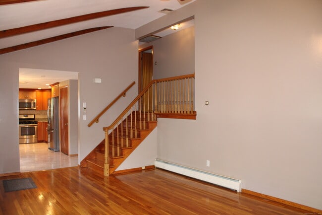 Building Photo - 153 Brookside Rd