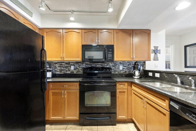 Building Photo - 1321 S Ocean Blvd