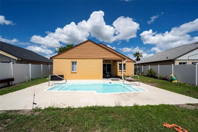 Building Photo - 4855 Kingston Cir