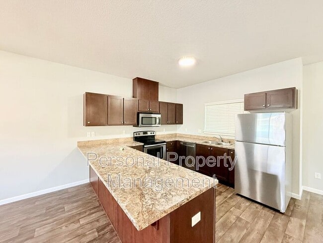 Building Photo - 12600 NE 49th St