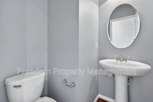 Building Photo - 7629 Hamelin Ln
