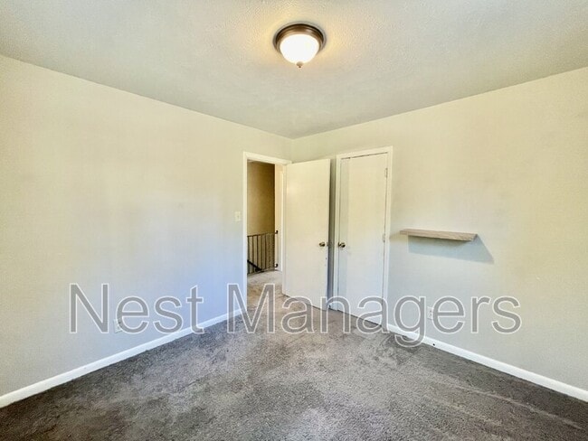 Building Photo - 830 Pilot Ave