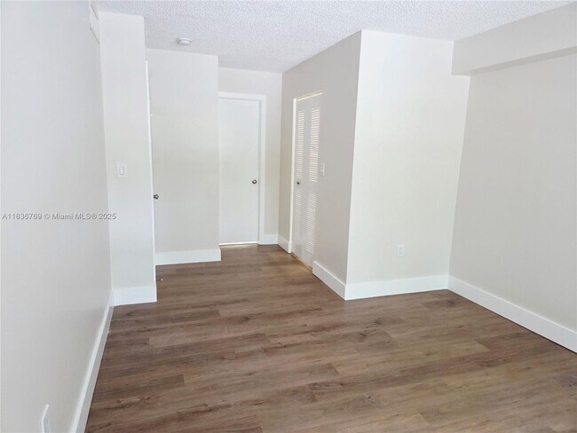 Building Photo - 15640 SW 80th St