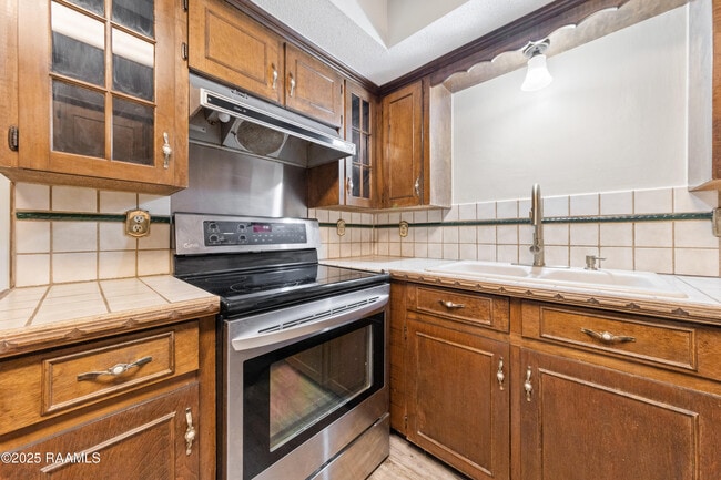 Building Photo - 202 Dublin Cir