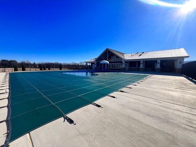 Building Photo - Blacksburg, 3 BR / 2 BA, Available for rent in the Westhill section of Prices Fork Road