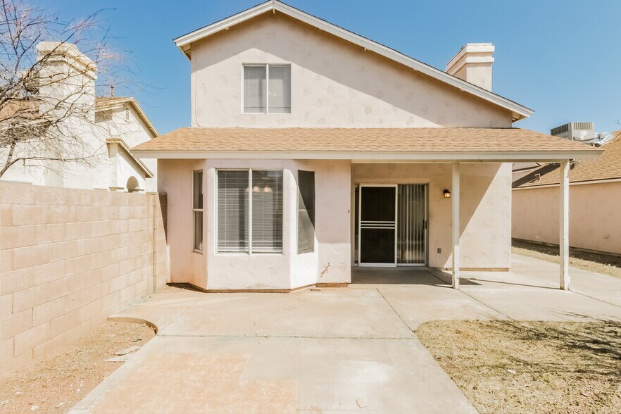 Building Photo - 3 1811 S 39th St