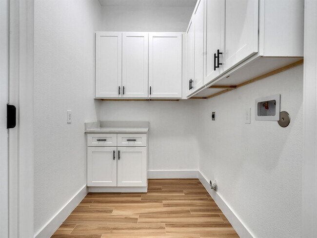 Building Photo - 4421 Reed Rd