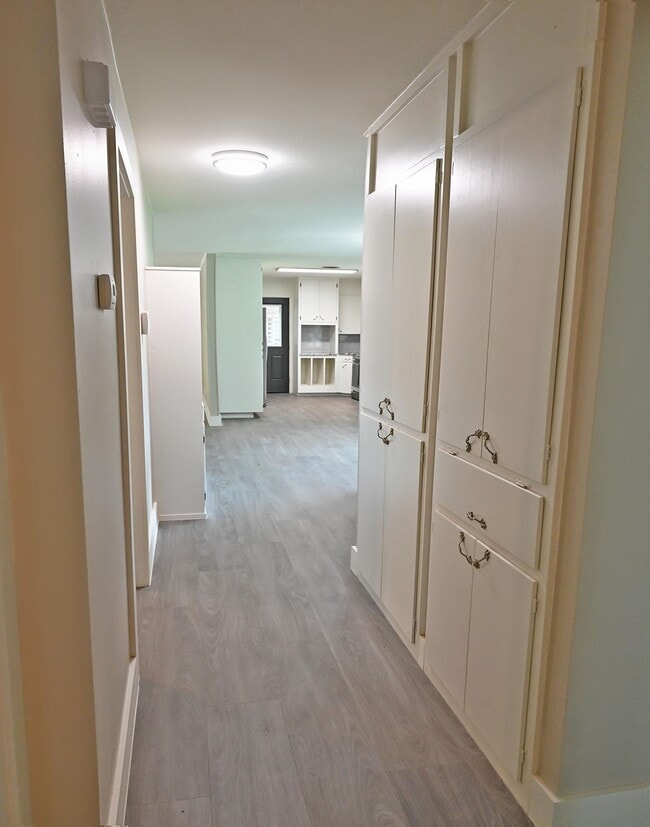 Building Photo - 5204 Bedford St