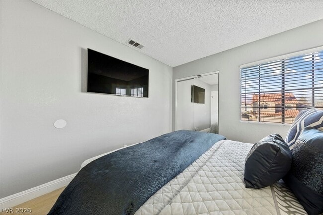 Building Photo - 449 Rutherford Cir