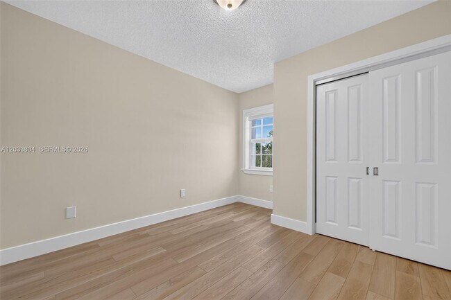 Building Photo - 20759 SW 83rd Ave
