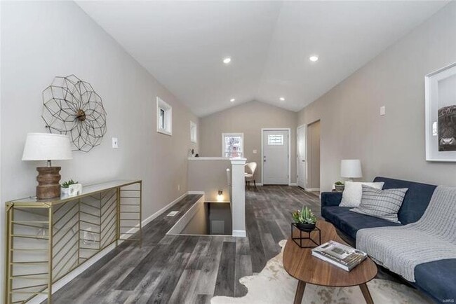 Building Photo - Fantastic 3bd/1.5ba home! Let yourself in!