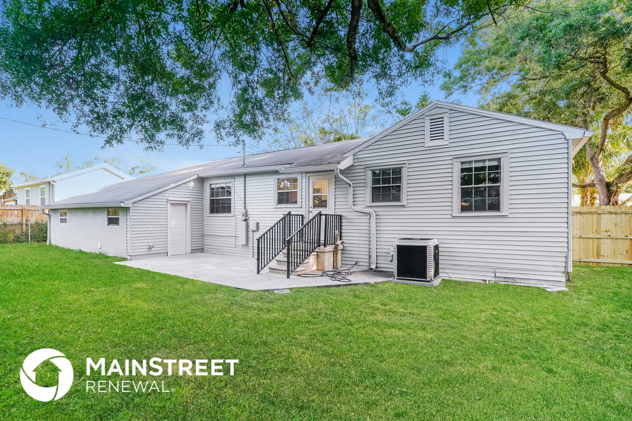 Building Photo - 1524 W River Shore Way