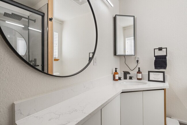 Building Photo - 18301 115th St NE