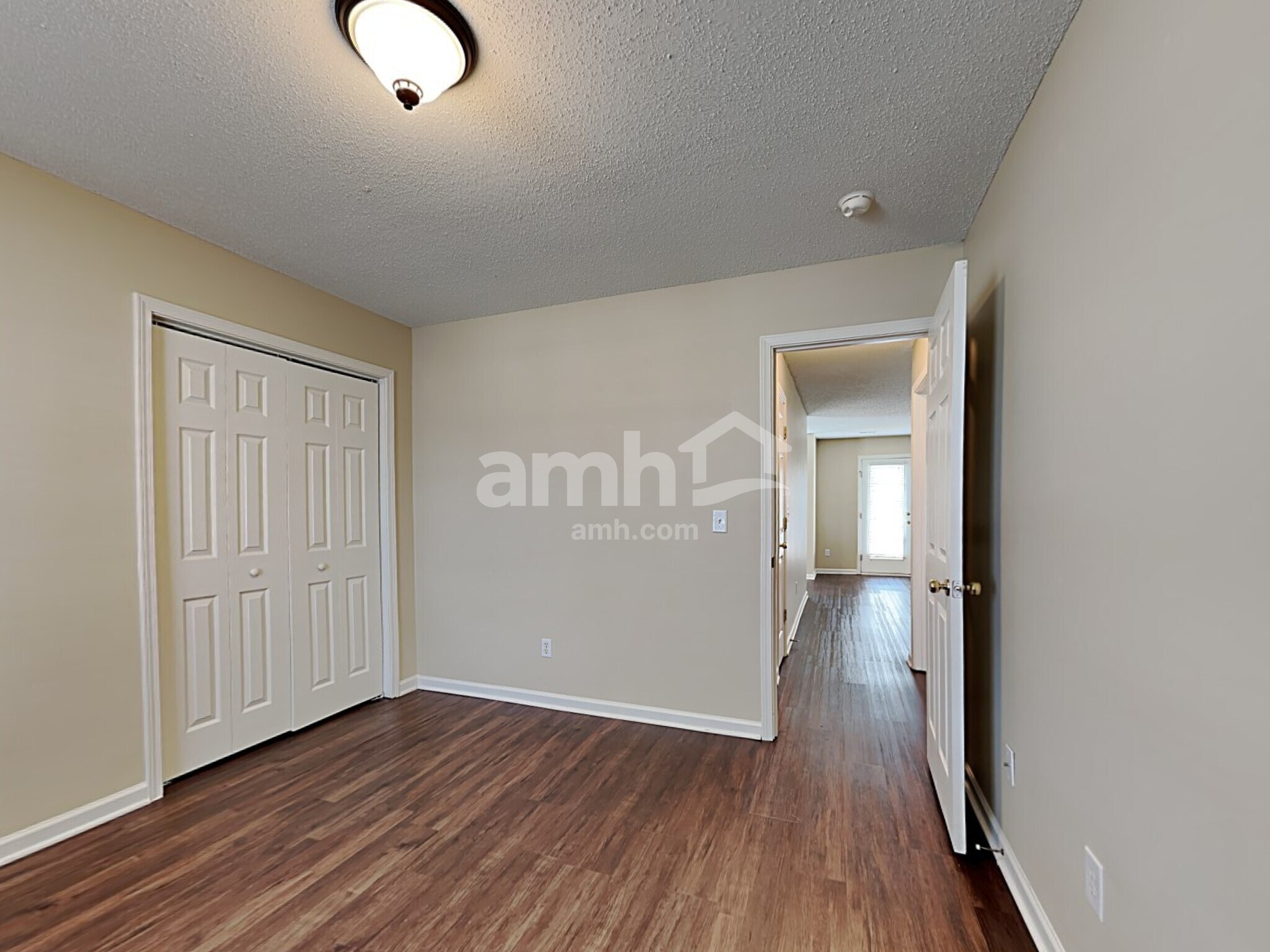 Building Photo - 430 Old Wood Ln