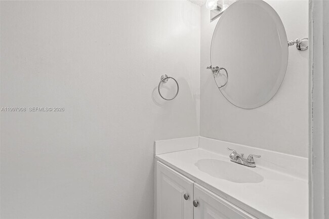 Building Photo - 319 NW 109th Ave