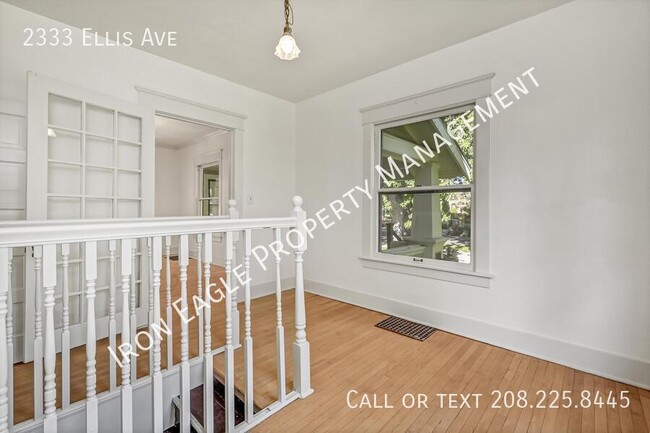Building Photo - 2333 Ellis Ave