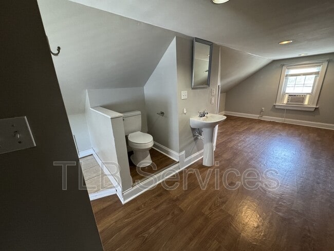 Building Photo - 310 Yeardley Ave