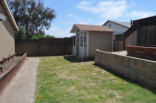 Building Photo - LEMON GROVE 3BR/2BA SINGLE FAMILY DETACHED...