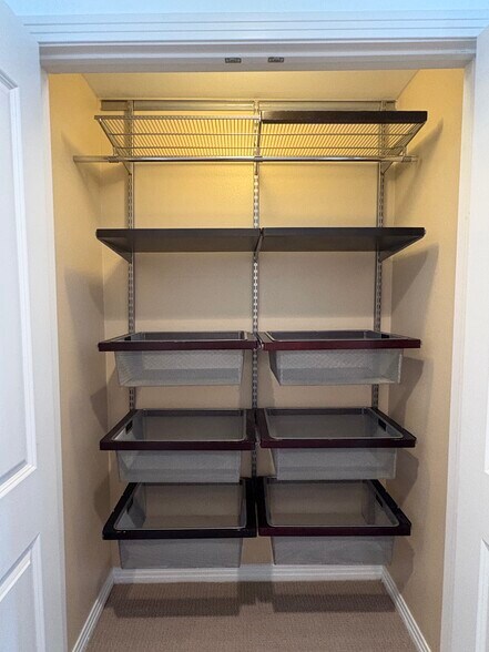 Primary Bedroom Closet 1 - 4050 Glencoe Ave