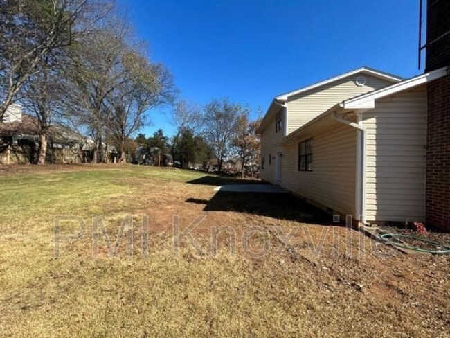 Building Photo - 1427 Moorgate Dr