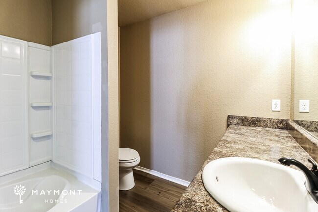 Building Photo - 6413 Amalie Dr