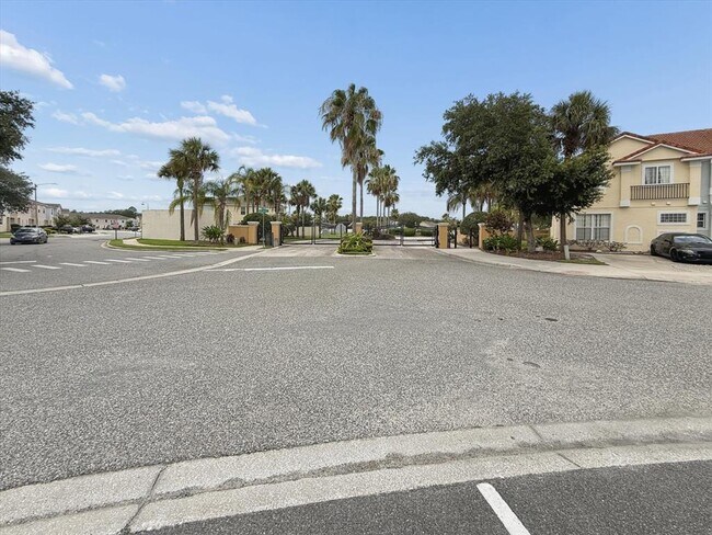 Building Photo - 1302 S Beach Cir