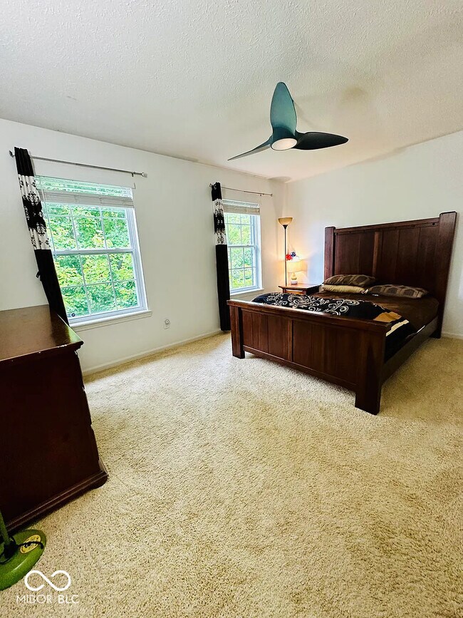 Building Photo - 5273 Ivy Hill Dr