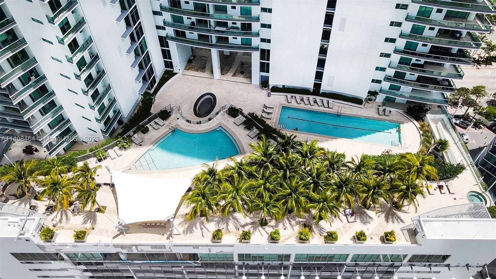 Building Photo - 900 Biscayne Blvd