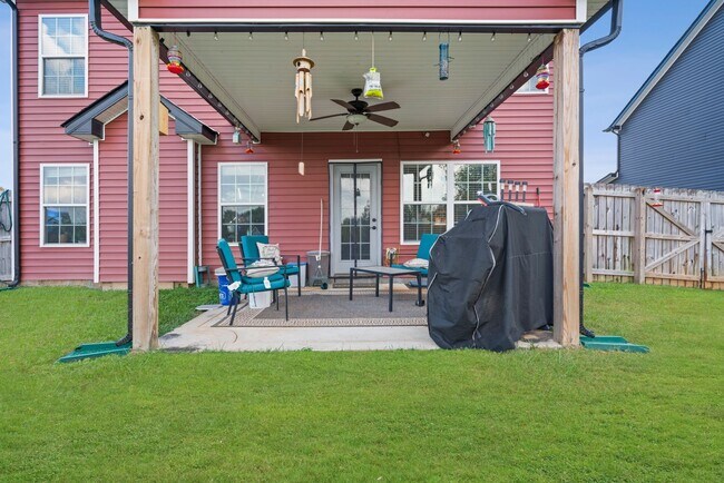 Building Photo - 456 Woodtrace Dr