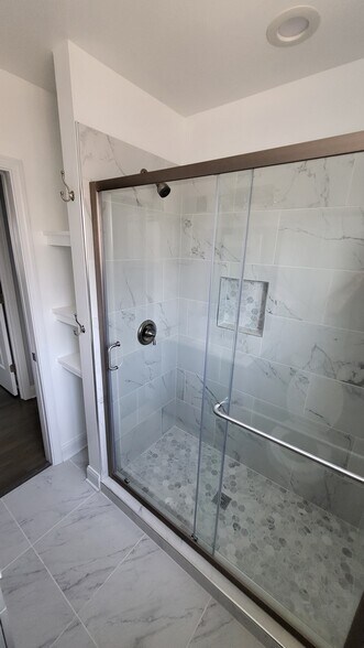 Bathroom - 2908 N Sayre Ave