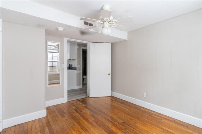 Building Photo - 31 Kirby St