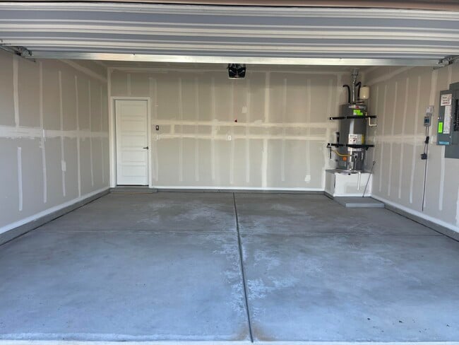 Building Photo - 5469 Osha Spg St