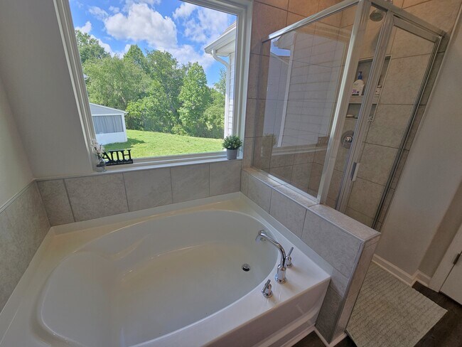 Building Photo - 205 Brochaill Ct