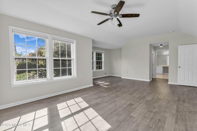 Building Photo - 20 Mulberry Ln