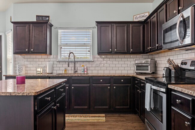 Building Photo - Raeford home
