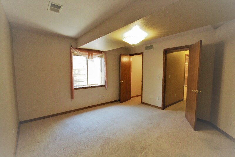 Building Photo - 6236 Buchanan St