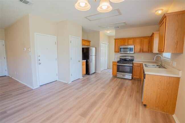Building Photo - 14509 Mowsbury Dr